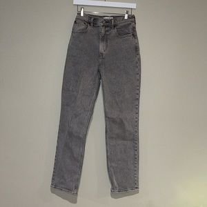Abercrombie Curve Love 90s Straight Ultra High Rise Jean